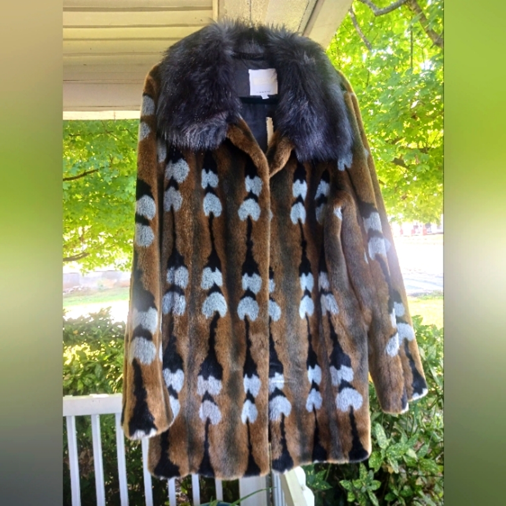Anthropologie Ettt Twa faux fur Coat XL
